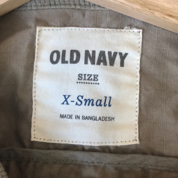 Old navy light weight cargo jacket - Picture 4 of 4